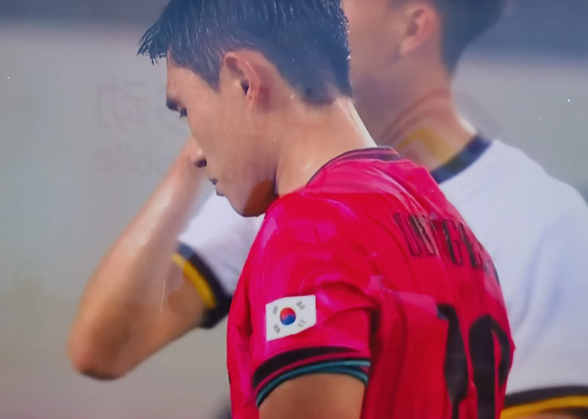 转折点！广州队再遭质疑，意大利杯今晨攻防权衡，质疑声仍在，更衣室氛围转暖的简单介绍